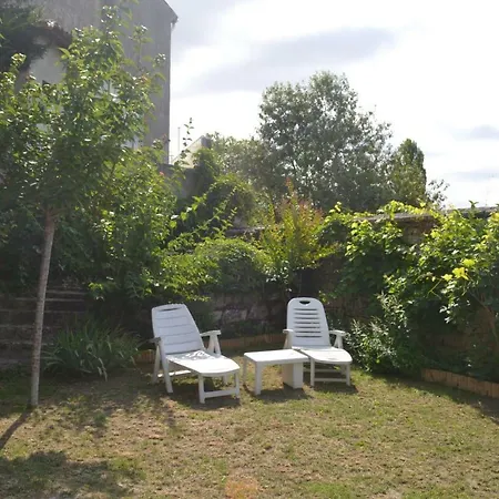 Au Pas Du Chateau Vakantiehuis Jonzac