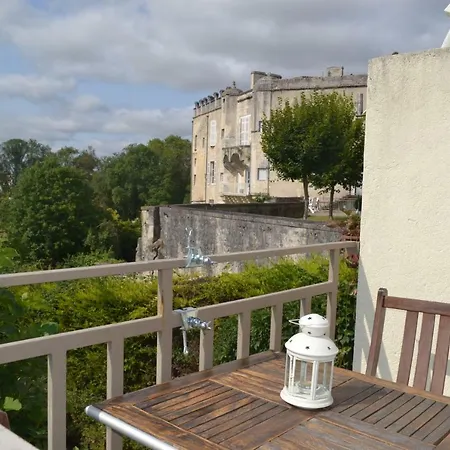 Vakantiehuis Au Pas Du Chateau